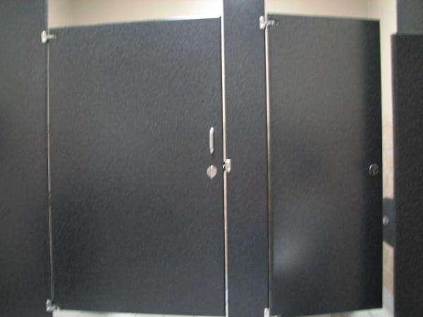 Toilet partitions with accessibility