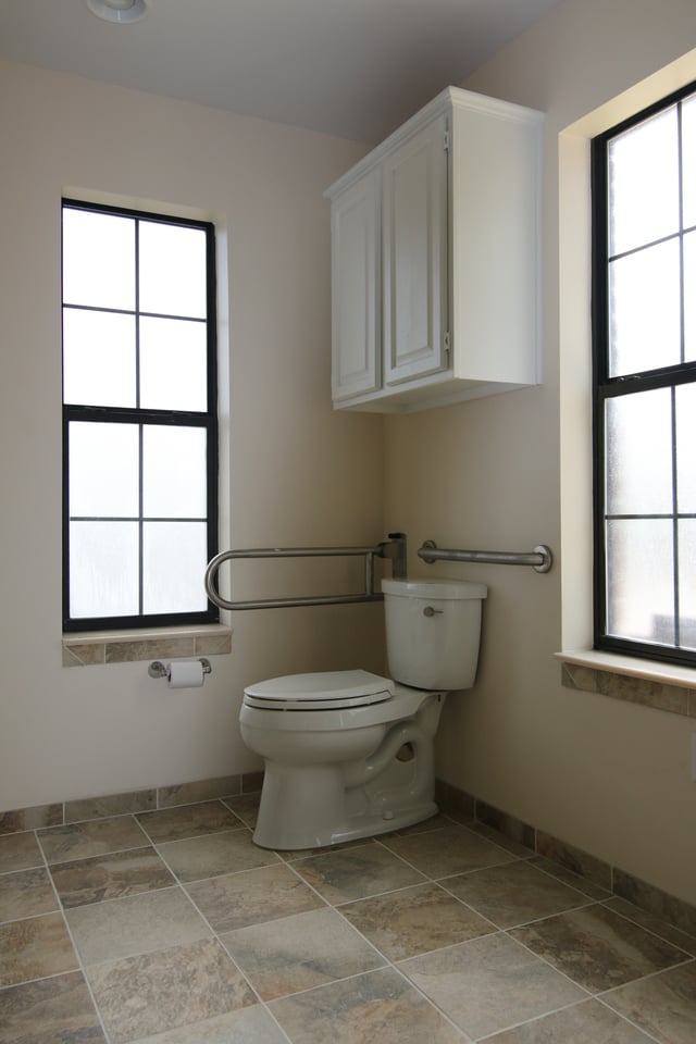 Wheelchair accessible bathrooms in Austin