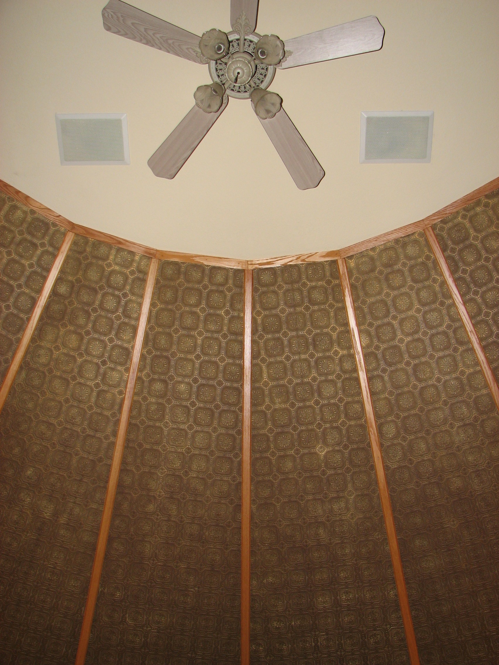 Faux Tin Ceiling With Oaks Hips