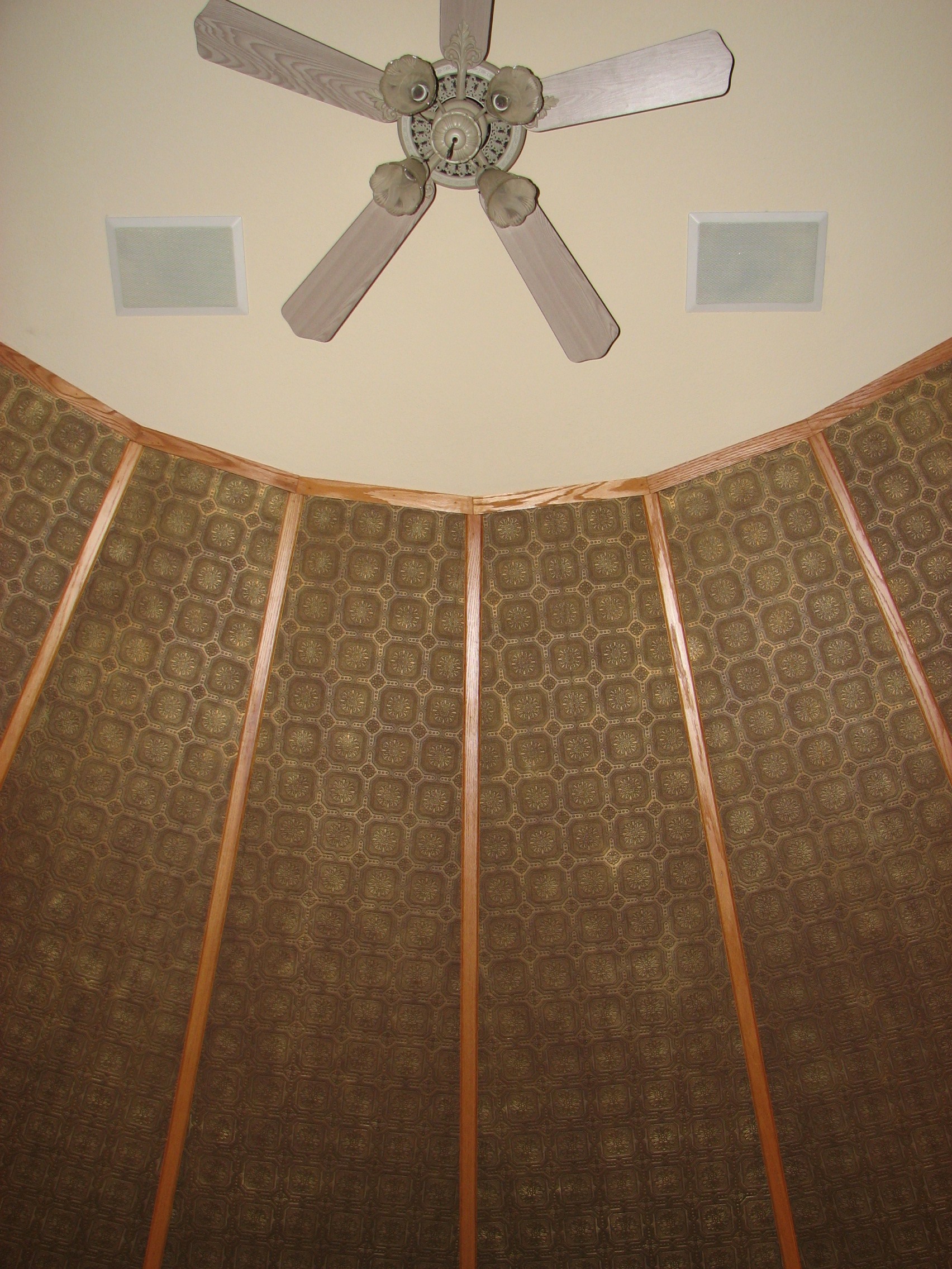 Faux Tin Ceiling With Oaks Hips